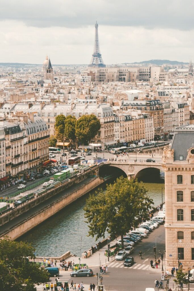 Paris - Space Journey